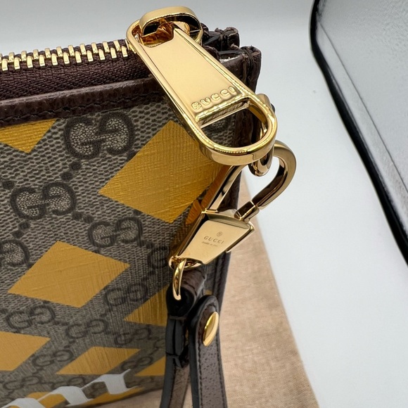 Gucci GG Supreme 100 geometric clutch - Picture 5 of 9